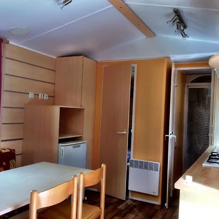 Comfy Chalet With Micro-wave, Near The Wadden Sea * Hippolytushoef