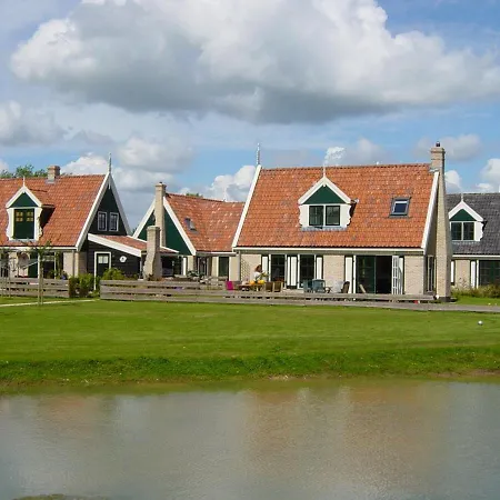 Comfy Chalet With Micro-wave, Near The Wadden Sea *