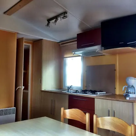 Comfy Chalet With Micro-wave, Near The Wadden Sea