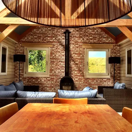 Comfy Chalet With Micro-wave, Near The Wadden Sea *
